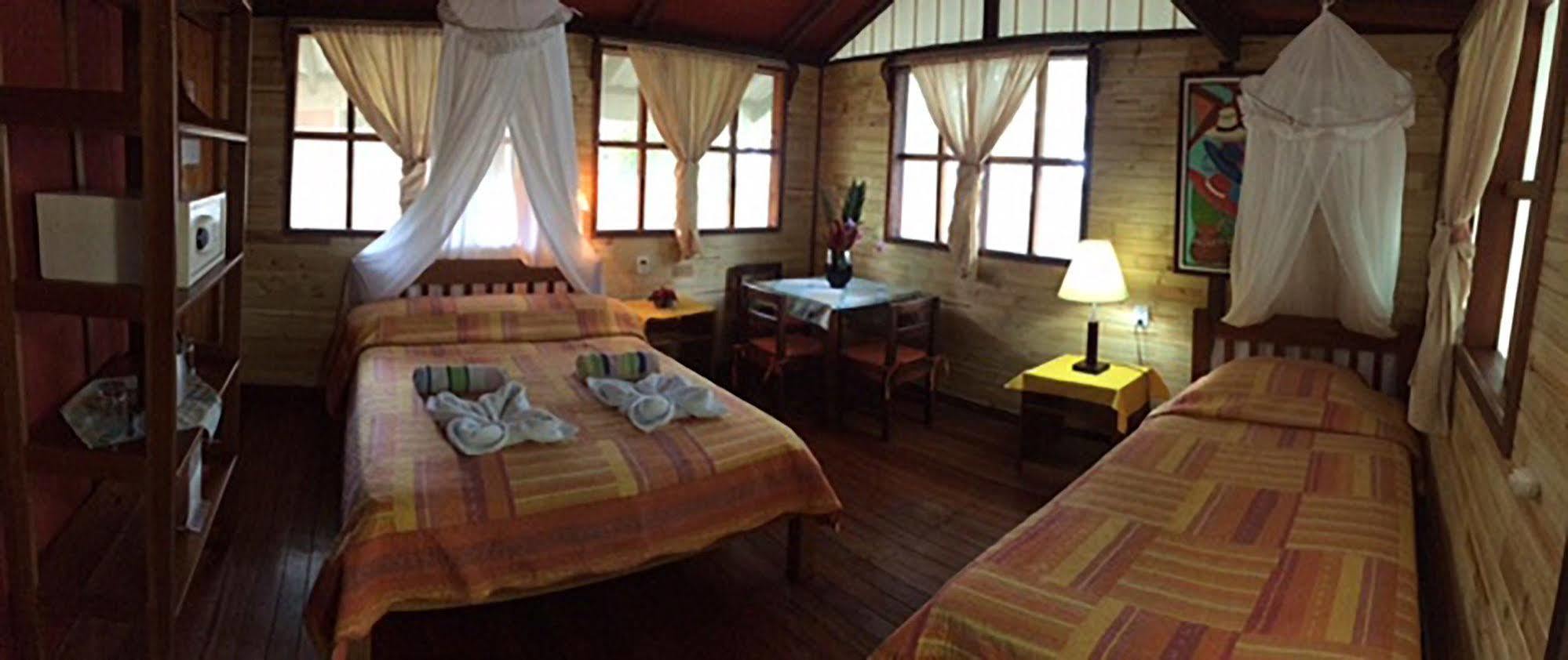 Hotel Pirate Cove à Drakes Bay Extérieur photo