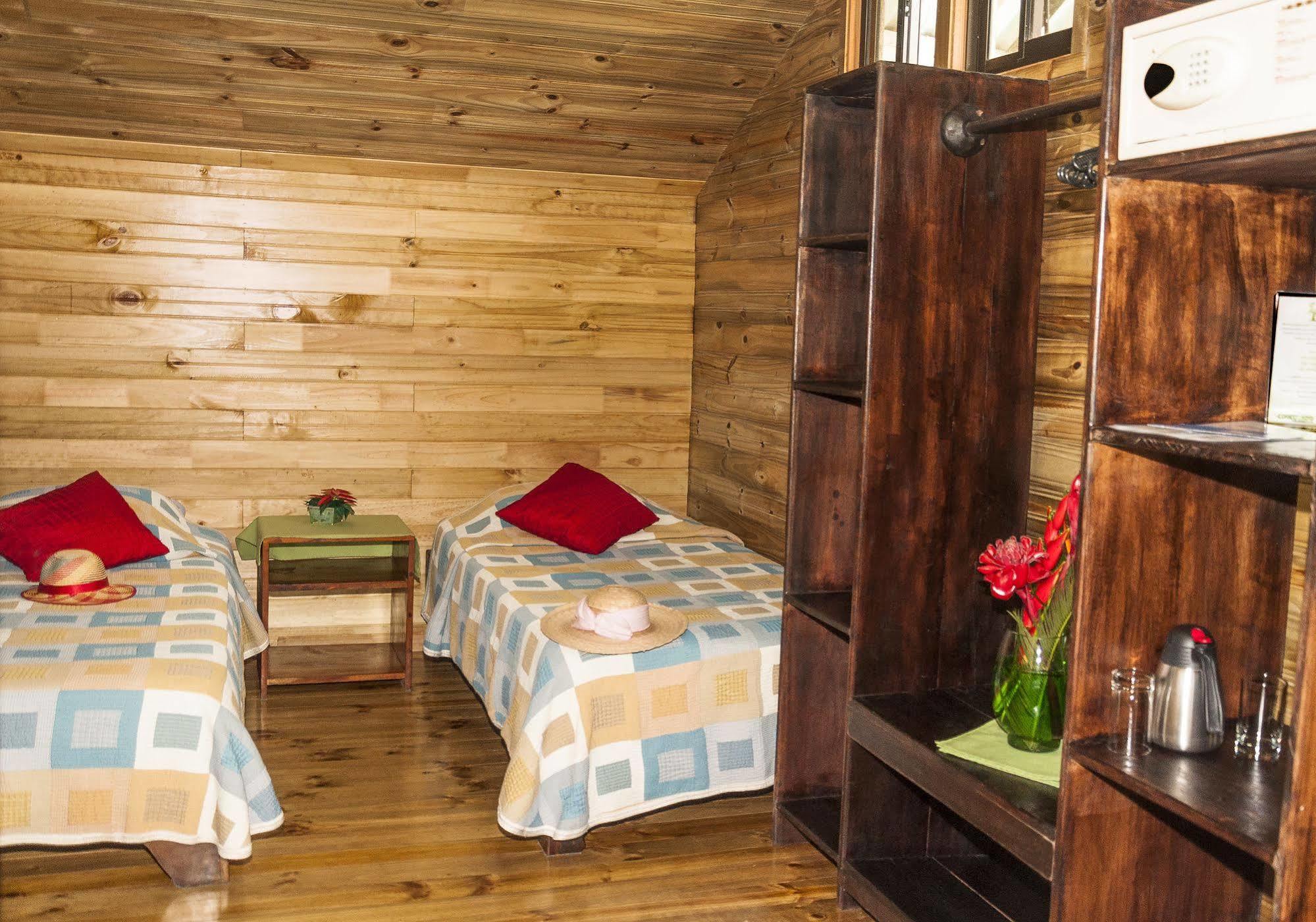 Hotel Pirate Cove à Drakes Bay Extérieur photo